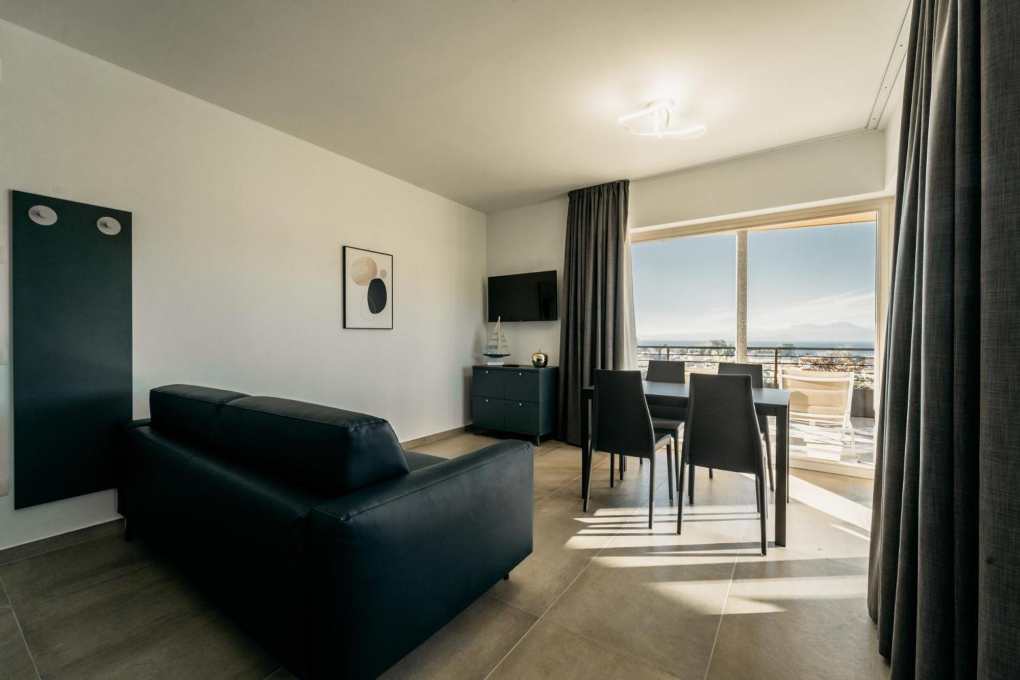 Apartments Monsurei, Lake View บาร์โดลิโน ภายนอก รูปภาพ