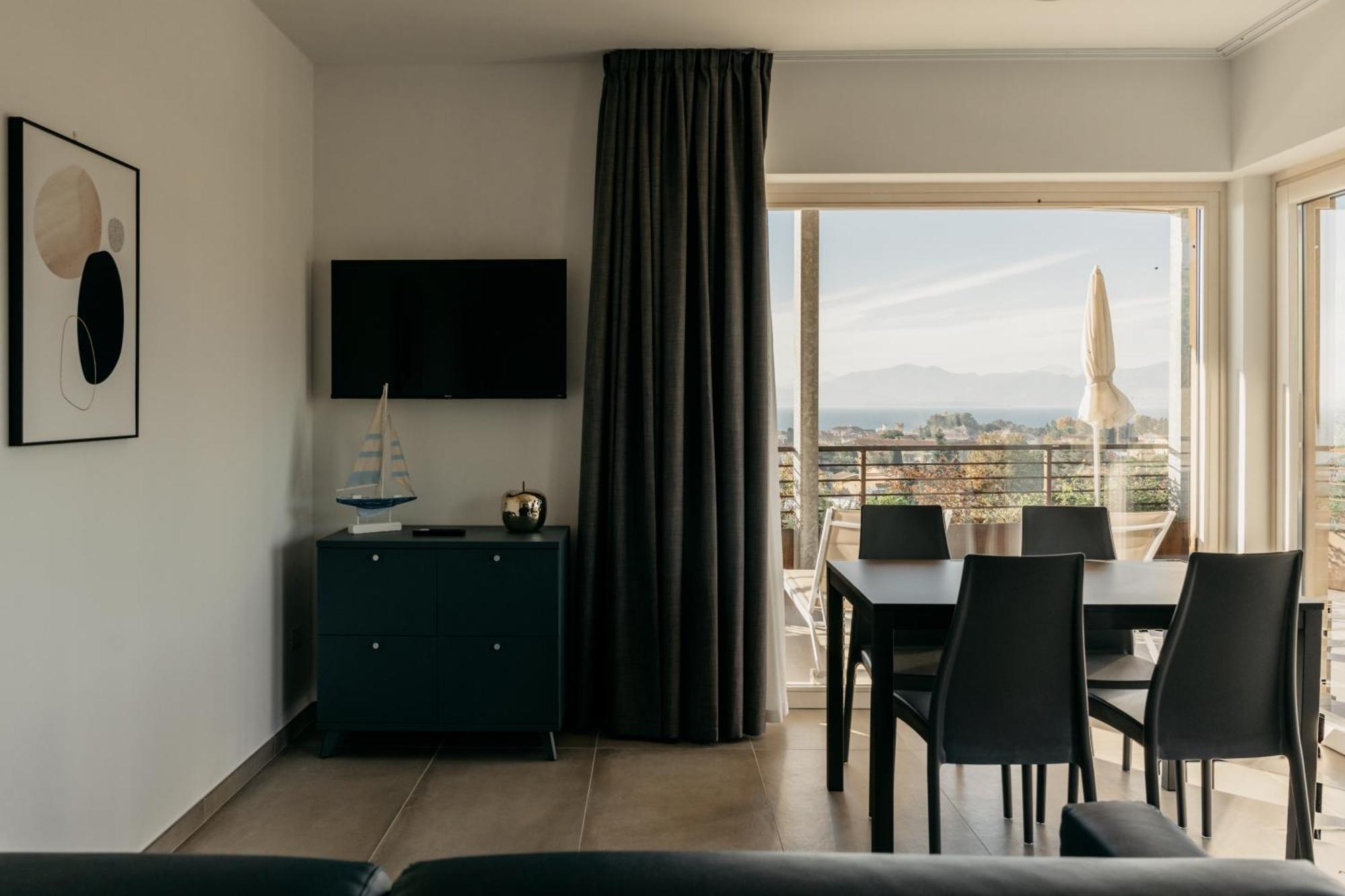 Apartments Monsurei, Lake View บาร์โดลิโน ภายนอก รูปภาพ