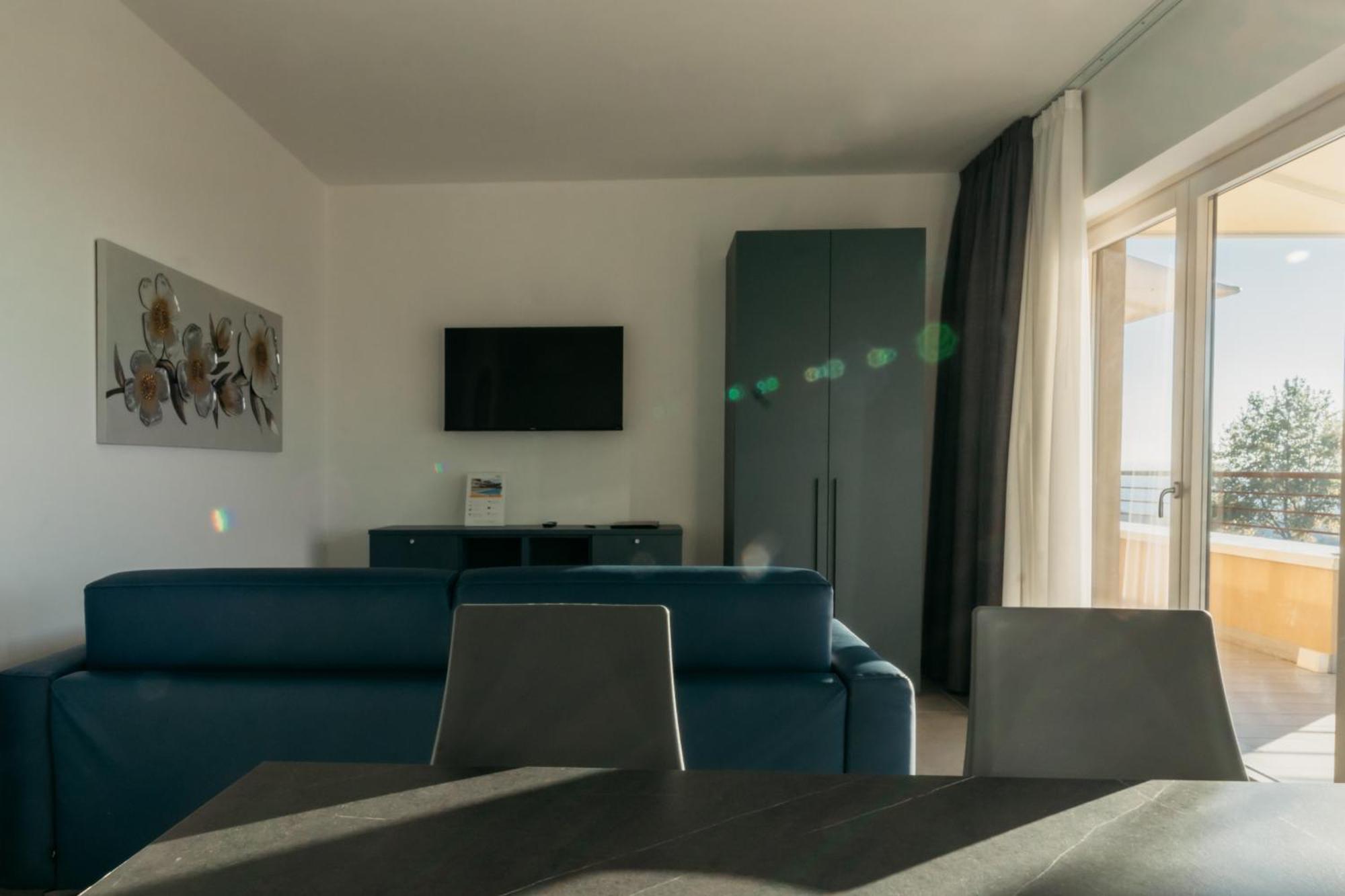 Apartments Monsurei, Lake View บาร์โดลิโน ภายนอก รูปภาพ