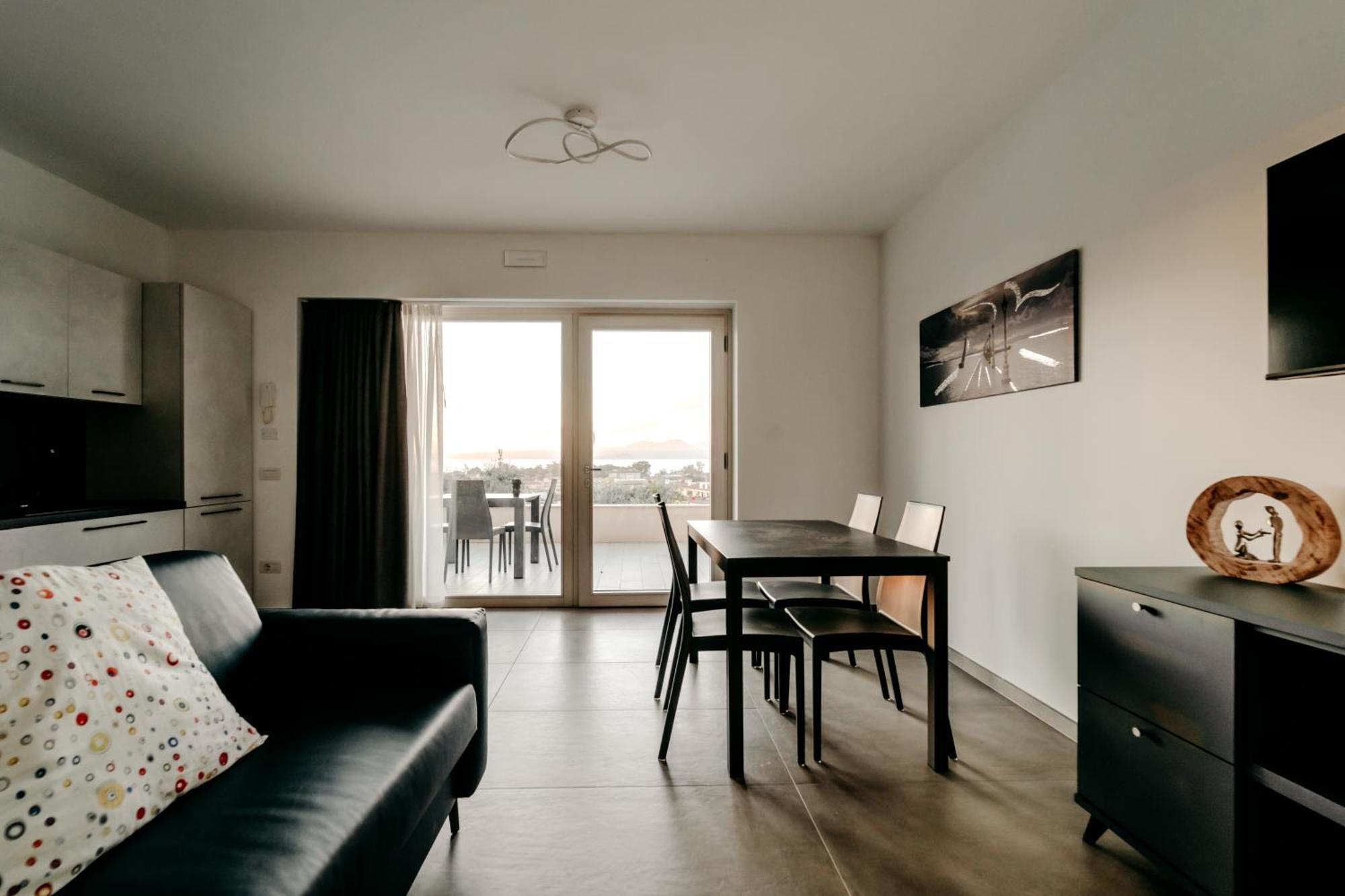 Apartments Monsurei, Lake View บาร์โดลิโน ภายนอก รูปภาพ