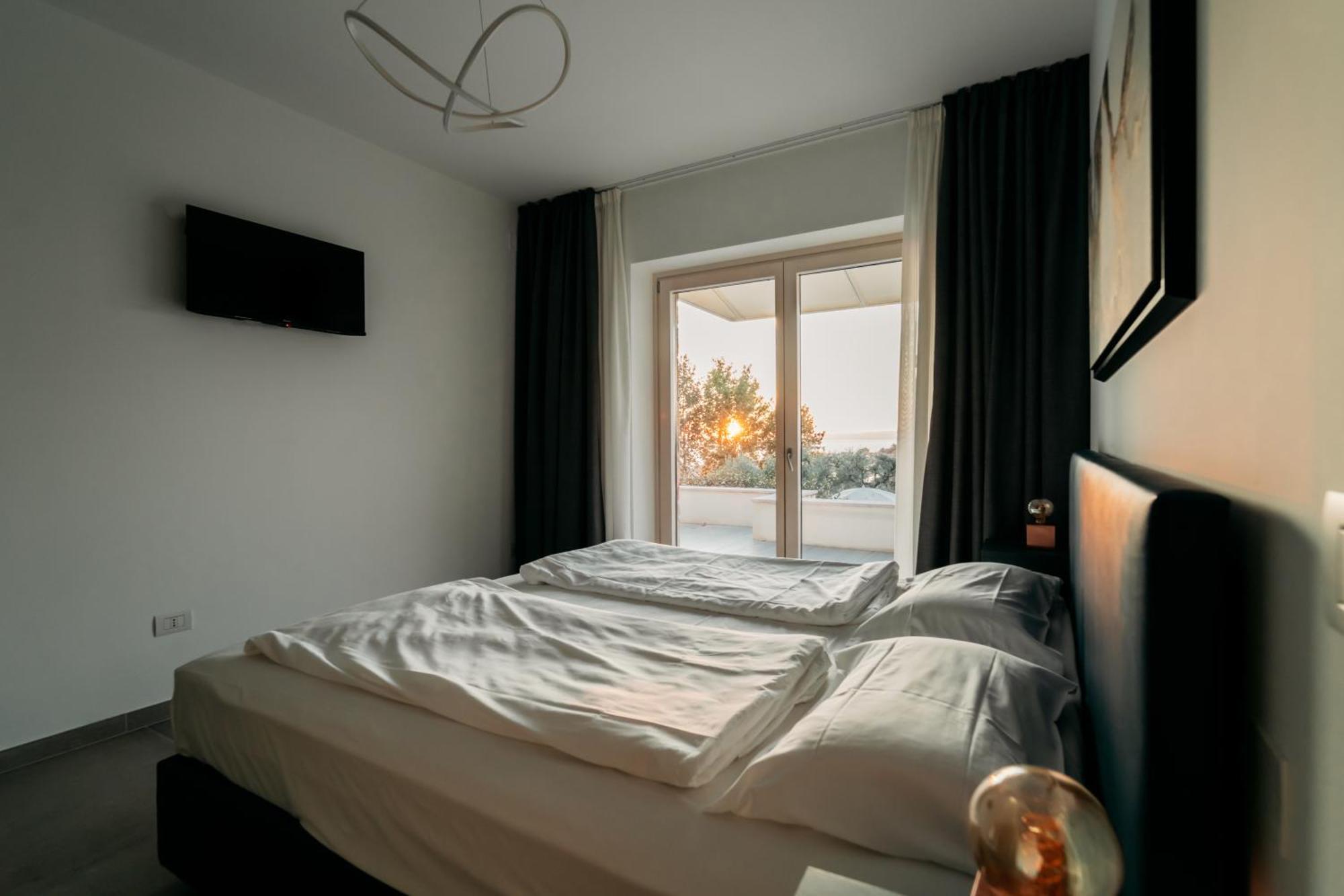 Apartments Monsurei, Lake View บาร์โดลิโน ภายนอก รูปภาพ